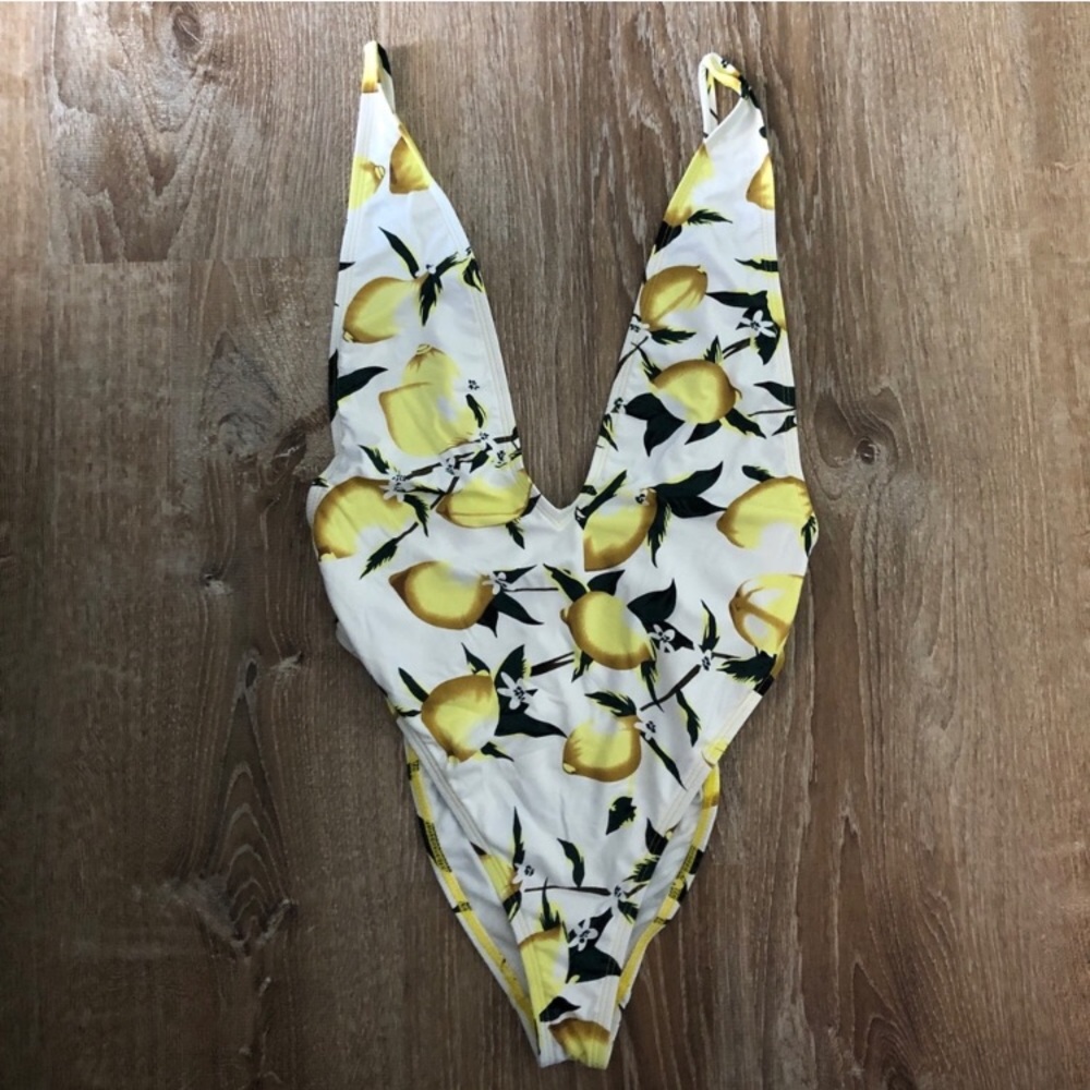 Lemon High Leg Deep V Bikini. Fits like a small.